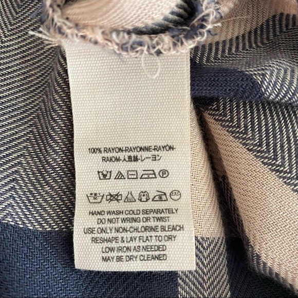 Women’s Plaid Button-Down Shirt - Blue & Cream - Picture 4 of 10